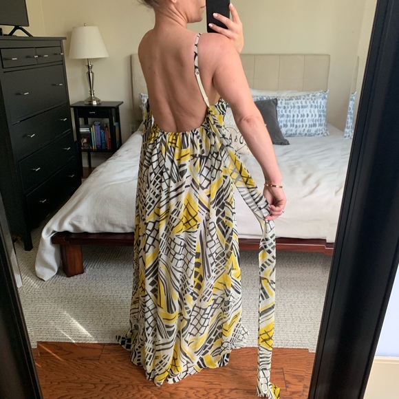 | stunning graphic wrap dress | - Picture 7 of 8